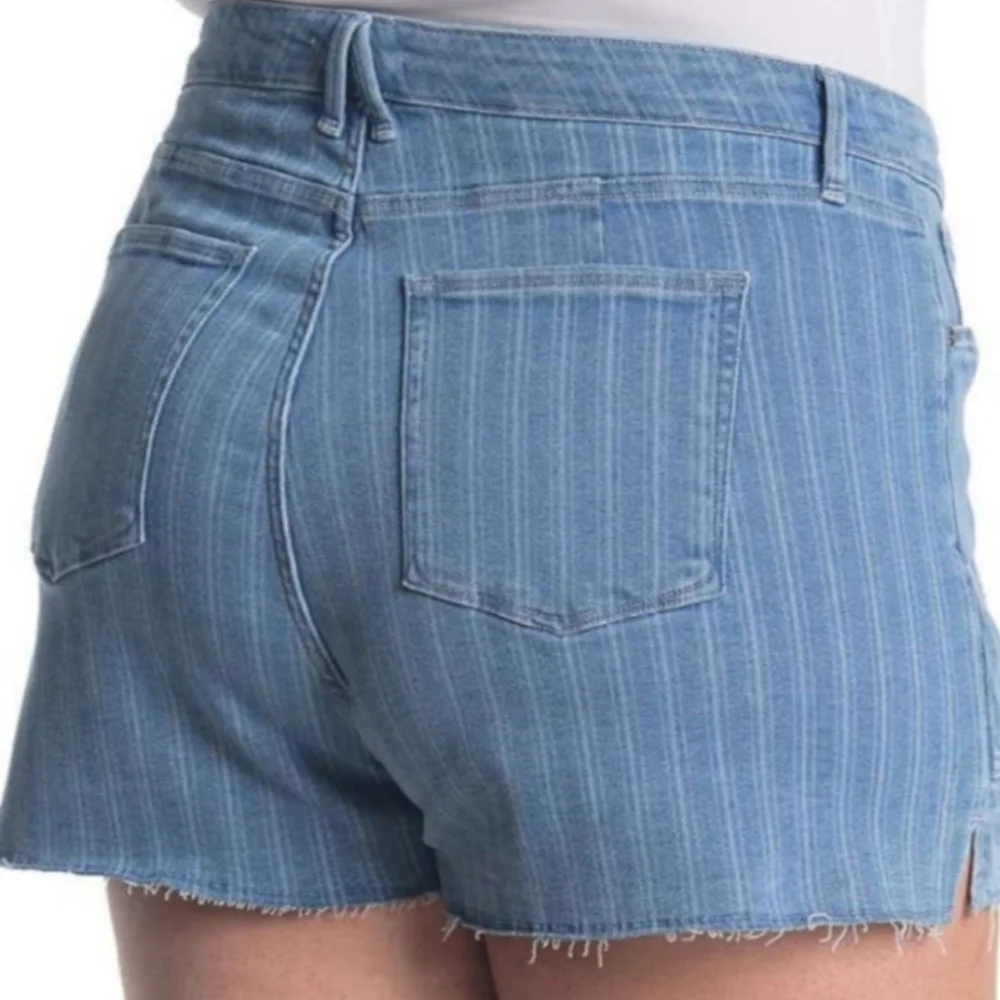 ⚜️Good American Blue Jean Shorts with Frayed Hem